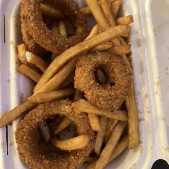Eat Crispy Burger Encinitas - Half Fries Half Onion Rings - Burgers Near Me - Encinitas, California
