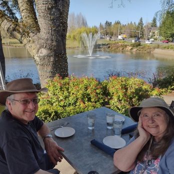 Murrayhill Taphouse - Beautiful lake views - Beer Bar Near Me - Beaverton, Oregon Murrayhill Taphouse - Beautiful lake views - Beer Bar Near Me - Beaverton, Oregon