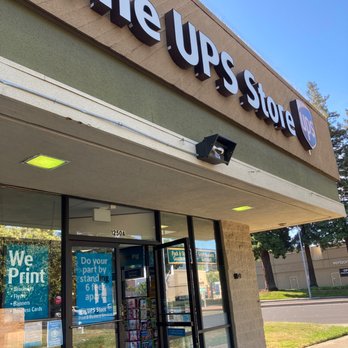 The UPS Store - Shipping Centers Near Me - San Leandro, California