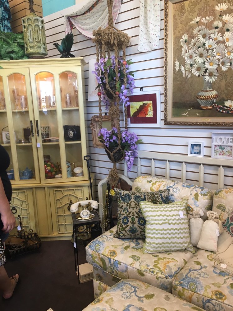 THRIFT A GO GO CLOSED 18 Photos & 12 Reviews 215 S Wells Ave