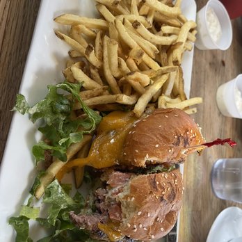 Cafe Dantorels - Cafes Near Me - Sacramento, California