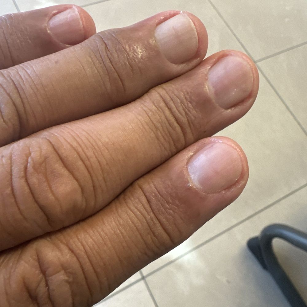 Mani. Mani.