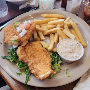 Max's Cafe - Fish and chips split for 2 people, lots of food, big portions - Breakfast & Brunch Near Me - Puerto Peñasco, SON