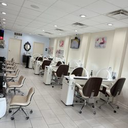 168 Nails Spa