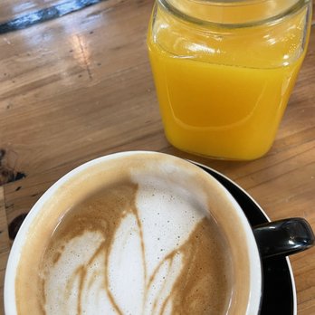 Seven Mile Cafe - Vanilla Latte w/Almond Milk & fresh squeezed Orange Juice - Breakfast & Brunch Near Me - Denton, Texas Seven Mile Cafe - Vanilla Latte w/Almond Milk & fresh squeezed Orange Juice - Breakfast & Brunch Near Me - Denton, Texas
