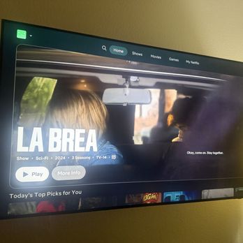 Obsidian Tech Solutions - 72" Big Screen professionally mounted with all cables hidden behind wall. - Home Theatre Installation Near Me - San Bernardino, California