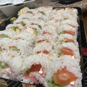 Toro sushi - California roll, Philadelphia Roll, in soy paper. - Sushi Bars Near Me - Henderson, Nevada Toro sushi - California roll, Philadelphia Roll, in soy paper. - Sushi Bars Near Me - Henderson, Nevada