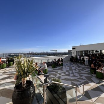 HALO Rooftop BAR - Outside patio - Cocktail Bars Near Me - Long Beach, California HALO Rooftop BAR - Outside patio - Cocktail Bars Near Me - Long Beach, California