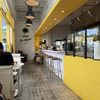 Flipper's - Ambiance - Pancakes Near Me - West Hollywood, California