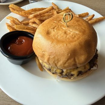 Pennyflower Bistro and Bar - Diners Near Me - Cincinnati, Ohio Pennyflower Bistro and Bar - Diners Near Me - Cincinnati, Ohio
