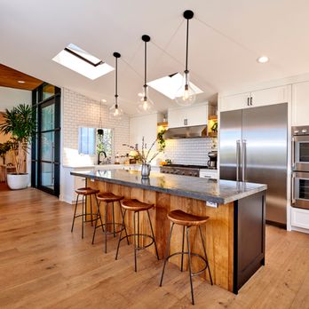 T7 Architecture - The kitchen and interiors were fully redone for this project. - Architects Near Me - Solana Beach, California T7 Architecture - The kitchen and interiors were fully redone for this project. - Architects Near Me - Solana Beach, California