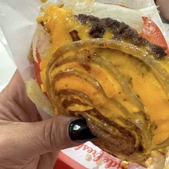 In-N-Out Burger - Fast Food Near Me - Lake Elsinore, California In-N-Out Burger - Fast Food Near Me - Lake Elsinore, California