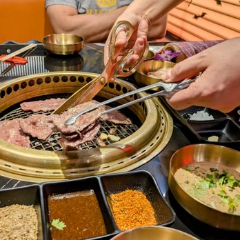 Three Kingdoms Xita BBQ - The meats are cut and served to each of us - Barbeque Near Me - New York, New York Three Kingdoms Xita BBQ - The meats are cut and served to each of us - Barbeque Near Me - New York, New York