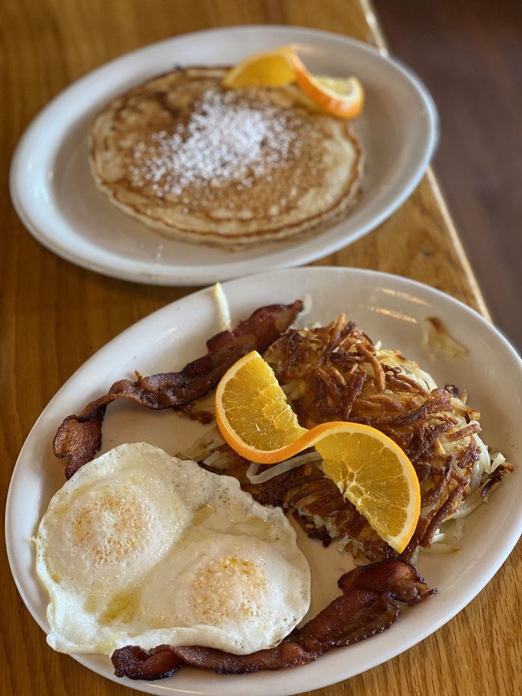 SILVER FORK LODGE & RESTAURANT 355 Photos & 321 Reviews Bed