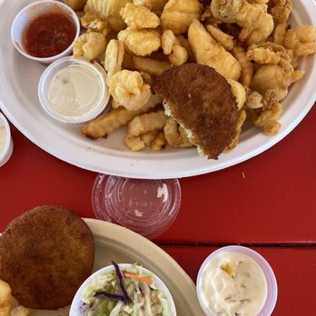 Cape Pier Chowder House - Fried dinner combo with clam cakes - Seafood Near Me - Kennebunkport, Maine Cape Pier Chowder House - Fried dinner combo with clam cakes - Seafood Near Me - Kennebunkport, Maine