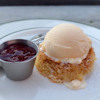 Dolores  - Brown butter cake - Cocktail Bars Near Me - Long Beach, California
