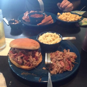 Mojo Old City BBQ - Lunch!! - Barbeque Near Me - St. Augustine, Florida