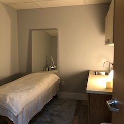 Metro Laser CoolSculpting MedSpa - Treatment Room - Esthetics