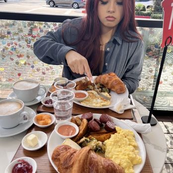 Utopia Caffe - Breakfast & Brunch Near Me - Tustin, California