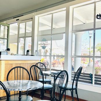 Pacific Coffee Roasting - Big windows with lots of light and easy parking - Coffee & Tea Near Me - Aptos, California
