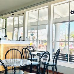 Pacific Coffee Roasting - Big windows with lots of light and easy parking