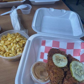 Fat Daddy’s Hot Chicken & Waffles - Jumbo Chicken Tenders Dinner - Chicken Shop Near Me - Ann Arbor, Michigan