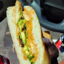 Earl of Sandwich - Chipotle Chicken Avocado