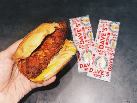 Dave's Hot Chicken by null