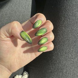 Green cat eye nails