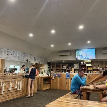 Island Vibes Cafe - Inside - Breakfast & Brunch Near Me - Lahaina, Hawaii