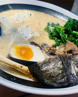 Silverlake Ramen by null