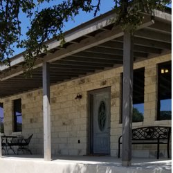 Breezy Hills Cottages - Texas Size Porch