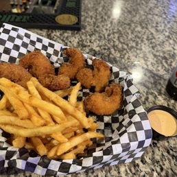 Shrimp and chips! Comes with a Santa Fe style sauce and A Thai Chili sauce. Yum! Shrimp were huge!