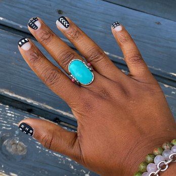 Marche Rue Dix - Matte B& W MudCloth - Nails by Skyy - Women's Clothing Near Me - Brooklyn, New York