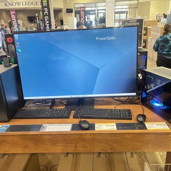 Micro Center - Electronics Near Me - Houston, Texas