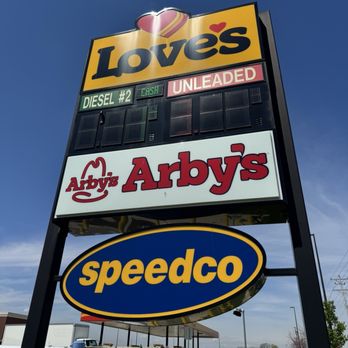 Love's Travel Stop - Convenience Stores Near Me - Hampshire, Illinois Love's Travel Stop - Convenience Stores Near Me - Hampshire, Illinois