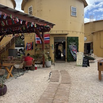 Mele Mele Bakery - Bakeries Near Me - Waialua, Hawaii