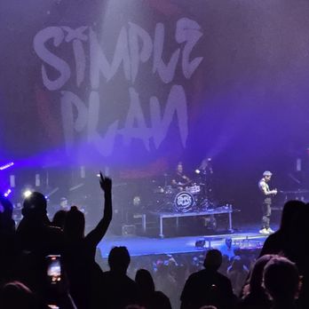 XFINITY Theatre - Simple plan on stage - Music Venues Near Me - Hartford, Connecticut XFINITY Theatre - Simple plan on stage - Music Venues Near Me - Hartford, Connecticut