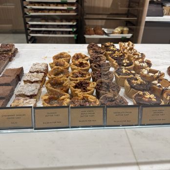 Circles and Squares - Bakeries Near Me - Toronto, Ontario