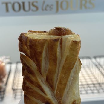 Tous Les Jours - Caramel Apple Pastry - Bakeries Near Me - New Haven, Connecticut Tous Les Jours - Caramel Apple Pastry - Bakeries Near Me - New Haven, Connecticut
