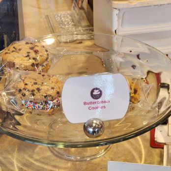 Smallcakes - Cupcakes Near Me - South Barrington, Illinois