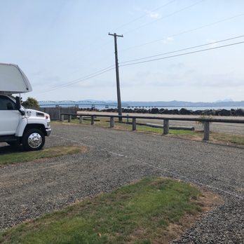 RV Park At The Bridge - RV Parks Near Me - Chinook, Washington