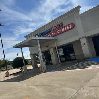 PrimeCare Emergency Center - Main entrance - Emergency Rooms Near Me - Arlington, Texas