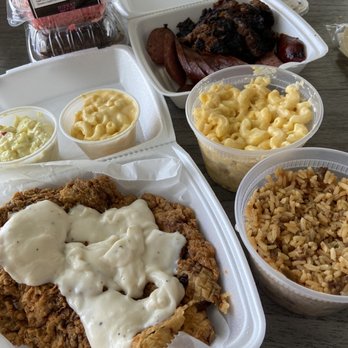 Midway Bar-B-Que - Lunch time! With some strawberry cake and chocolate cake! - Barbeque Near Me - Katy, Texas