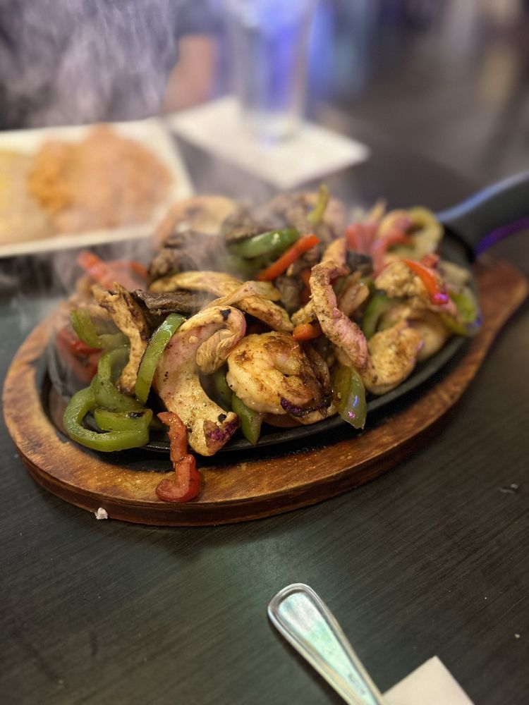 Casa De Pancho Mexican Grill 