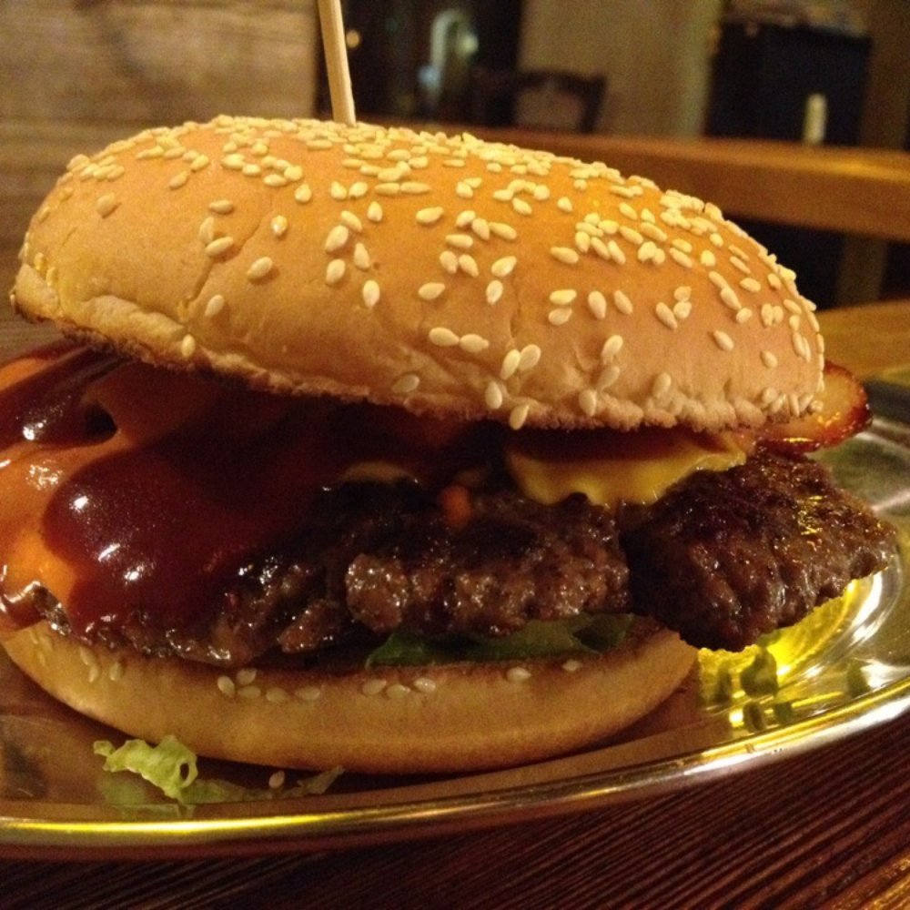 Kreuzburger - BBQ Burger 180g (5.90 Euro) - Food Stands Near Me - Berlin, BE
