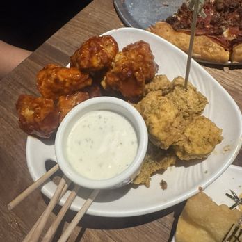 Yard House - Gardein Wings, BBQ & Lemon Pepper - New American Near Me - Northridge, California