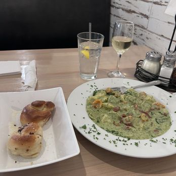 Vendetta's Pizza, Pasta & Grill - Desserts Near Me - Gainesville, Georgia