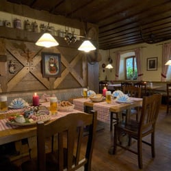 Romantik Hotel Gut Schmelmerhof - Wirtsstube St. Florian