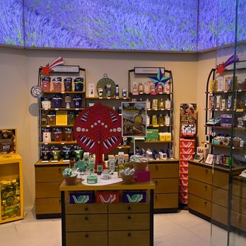 L'Occitane en Provence - Cosmetics & Beauty Supply Near Me - Chicago, Illinois L'Occitane en Provence - Cosmetics & Beauty Supply Near Me - Chicago, Illinois